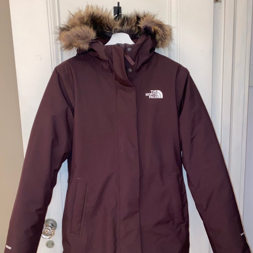 The North Face Women's Arctic Parka in Coal Brown - Size Medium